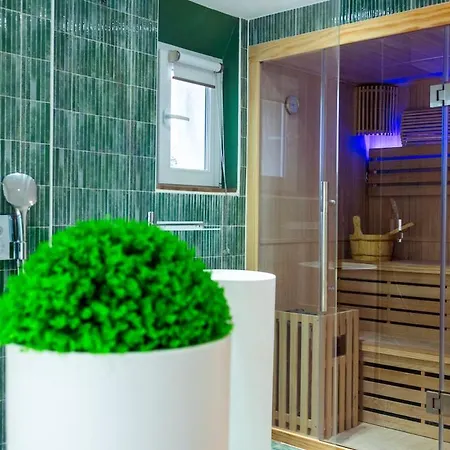 La Cle Escale Amoureuse Sauna & Balneo 耶尔